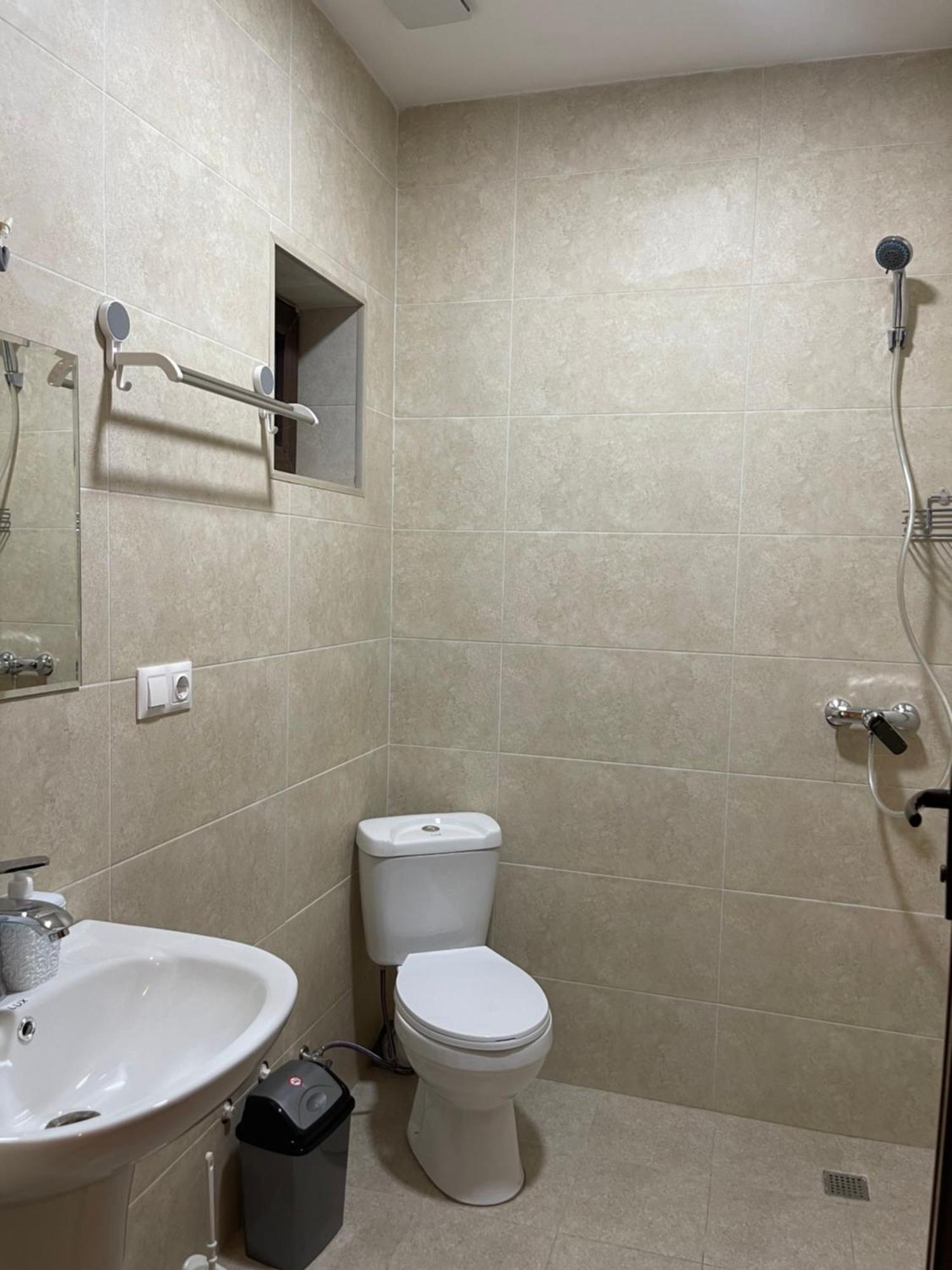Myfamily Hotel Tbiliszi Kültér fotó